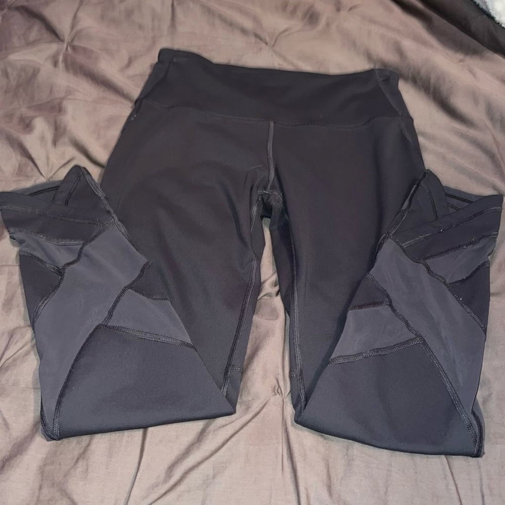 Legging with Mesh Detailing